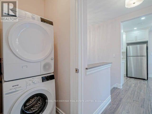 Upper - 2467 Islington Avenue, Toronto, Ontario  M9W 3X9 - Photo 15 - W12720526