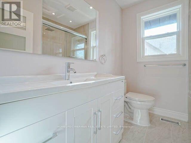 Upper - 2467 Islington Avenue, Toronto, Ontario  M9W 3X9 - Photo 16 - W12720526