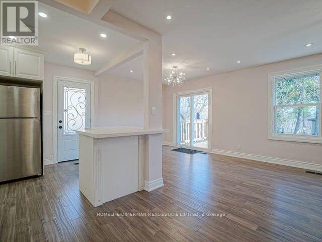 Upper - 2467 Islington Avenue, Toronto, Ontario  M9W 3X9 - Photo 5 - W12720526
