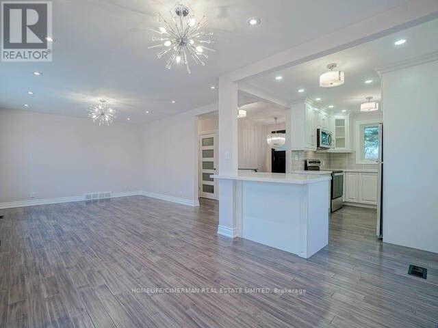 Upper - 2467 Islington Avenue, Toronto, Ontario  M9W 3X9 - Photo 7 - W12720526