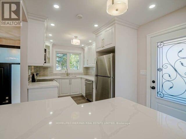 Upper - 2467 Islington Avenue, Toronto, Ontario  M9W 3X9 - Photo 8 - W12720526