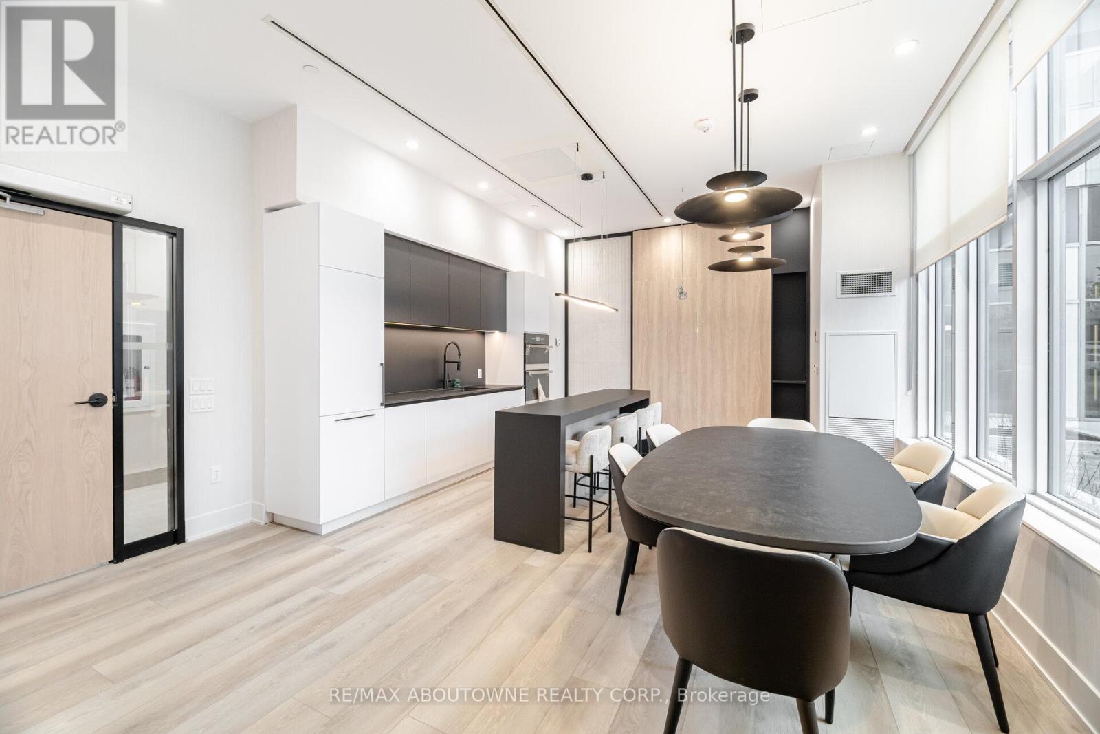 Ph 05 - 500 Plains Road E, Burlington, Ontario  L7T 0C8 - Photo 33 - W12720558