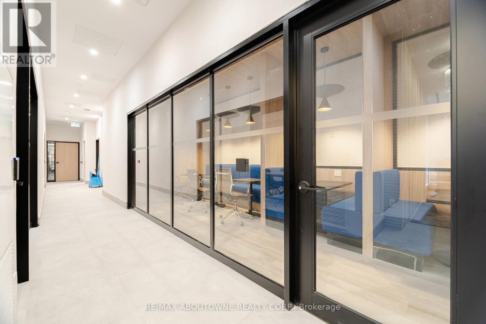 Ph 05 - 500 Plains Road E, Burlington, Ontario  L7T 0C8 - Photo 38 - W12720558