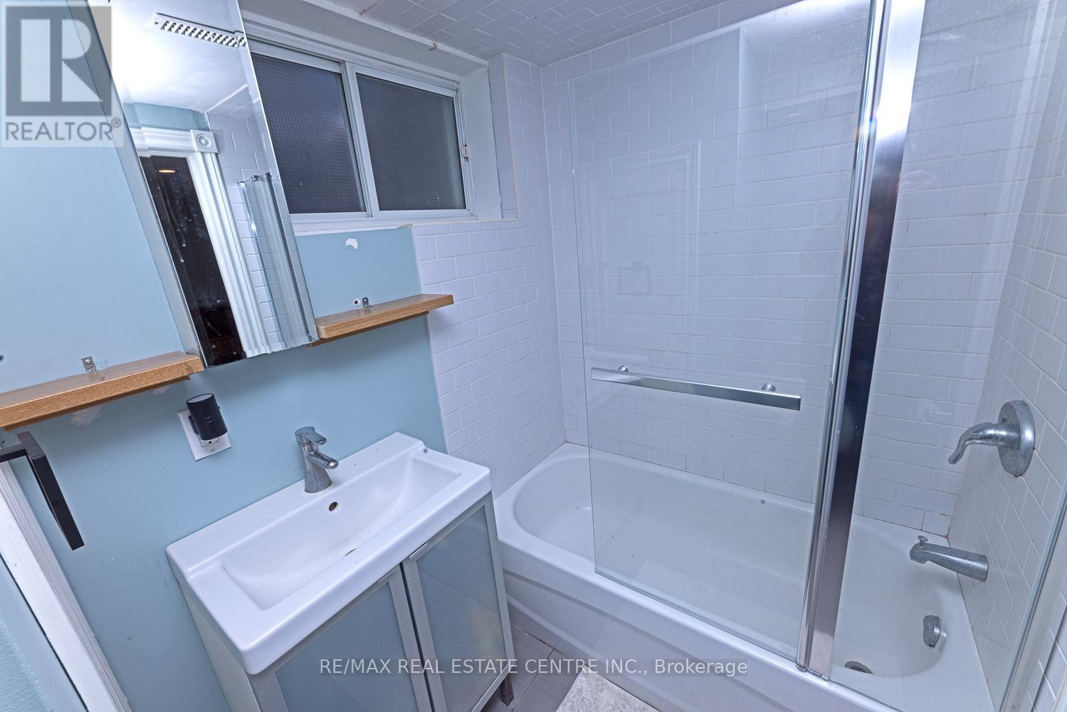 17257 Old Main Street, Caledon, Ontario  L7K 0E6 - Photo 19 - W12720570