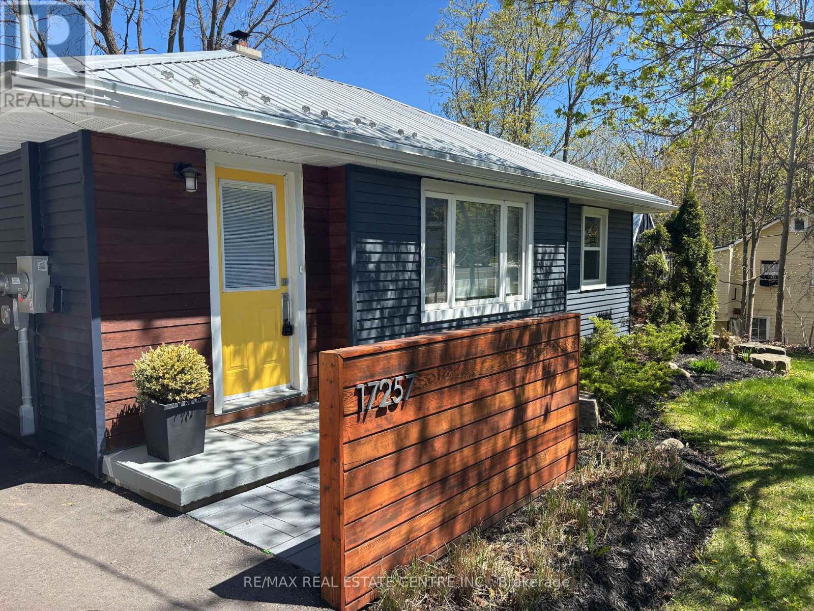 17257 Old Main Street, Caledon, Ontario  L7K 0E6 - Photo 2 - W12720570