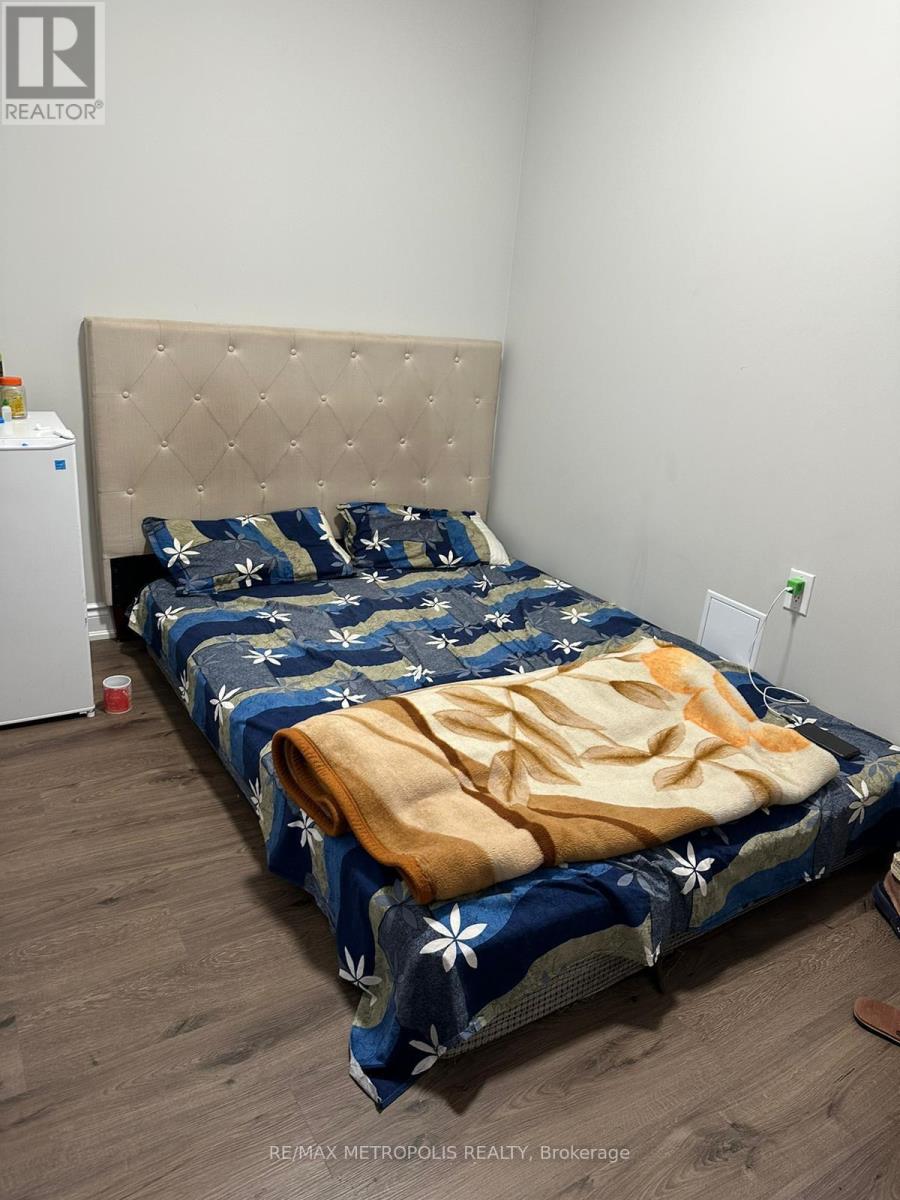 Bsmt - 31 Elverton Crescent, Brampton, Ontario  L7A 4Z4 - Photo 8 - W12720634