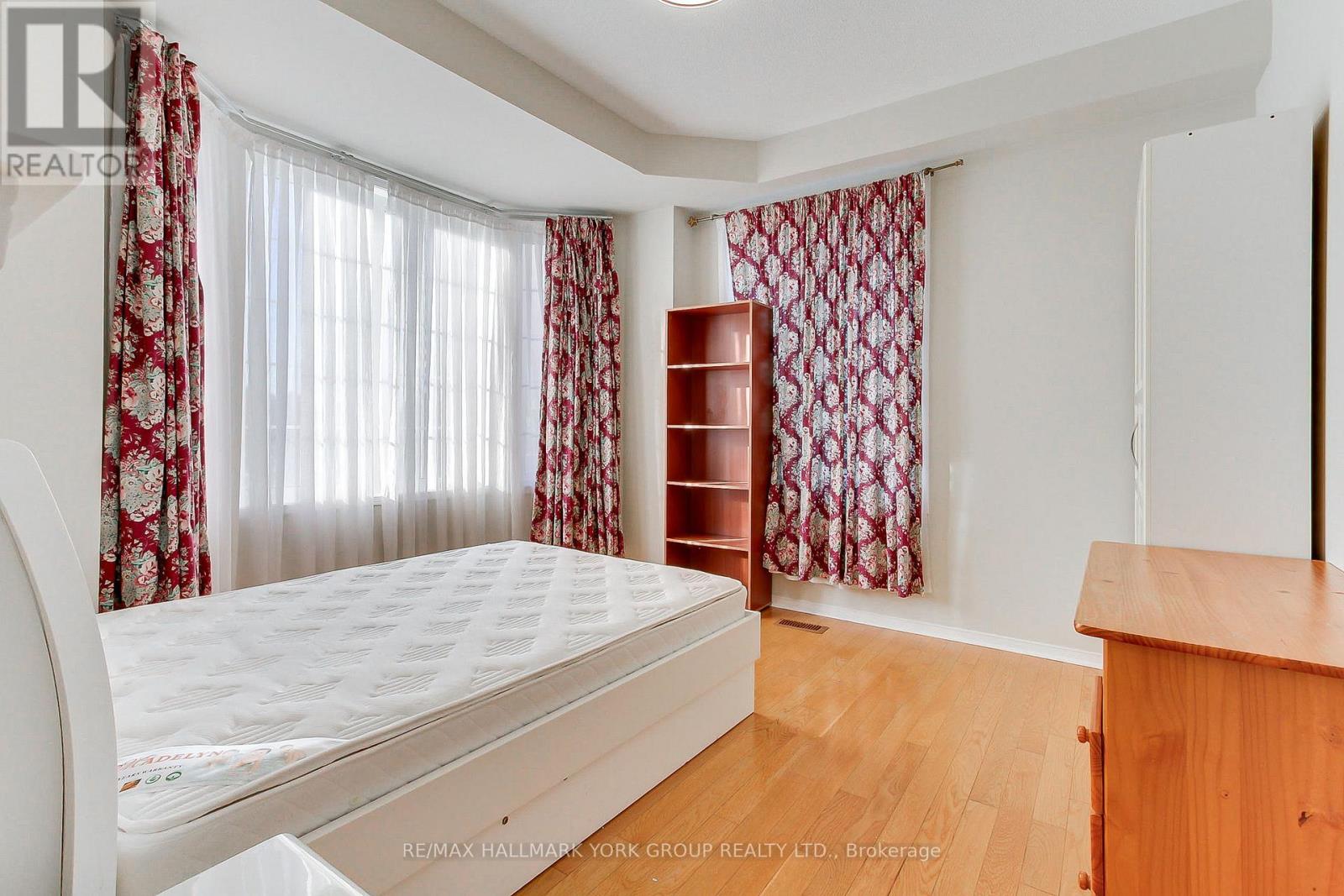 60 Delabo Drive, Toronto, Ontario  M3J 3S4 - Photo 12 - W12720680