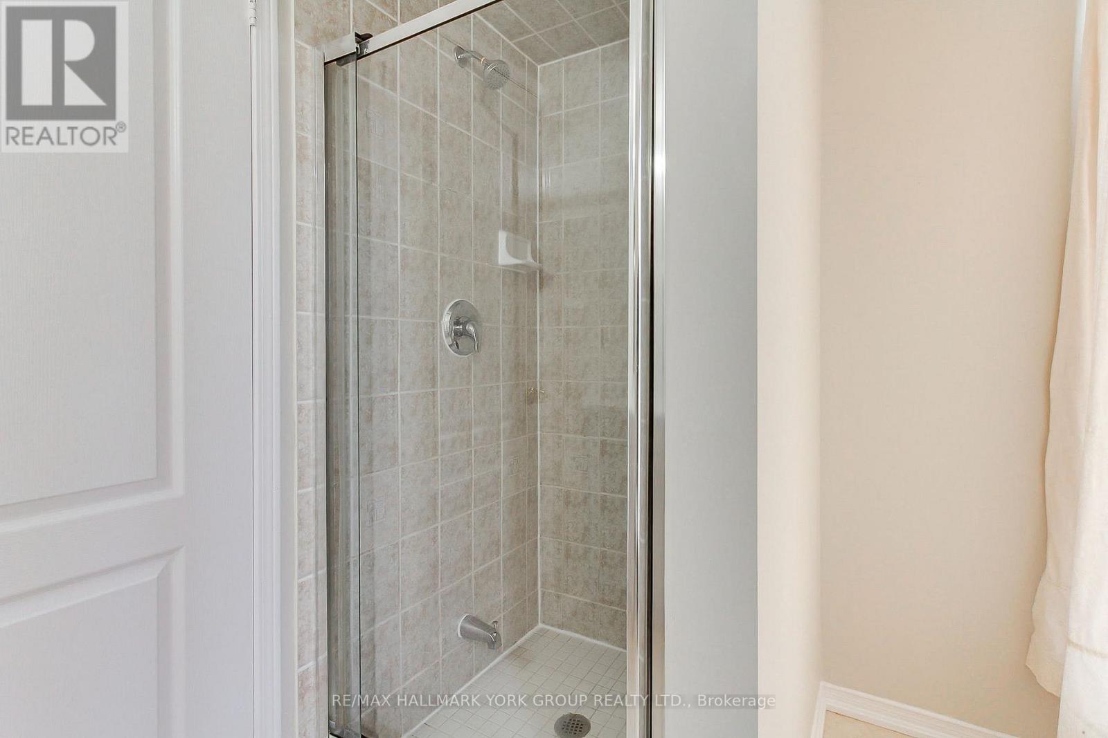 60 Delabo Drive, Toronto, Ontario  M3J 3S4 - Photo 20 - W12720680