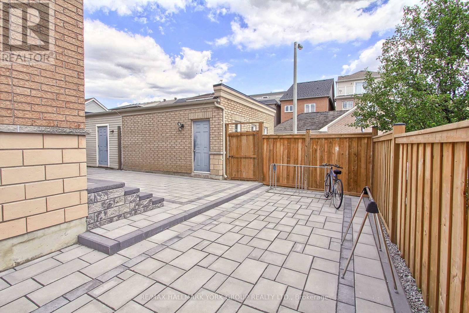 60 Delabo Drive, Toronto, Ontario  M3J 3S4 - Photo 46 - W12720680