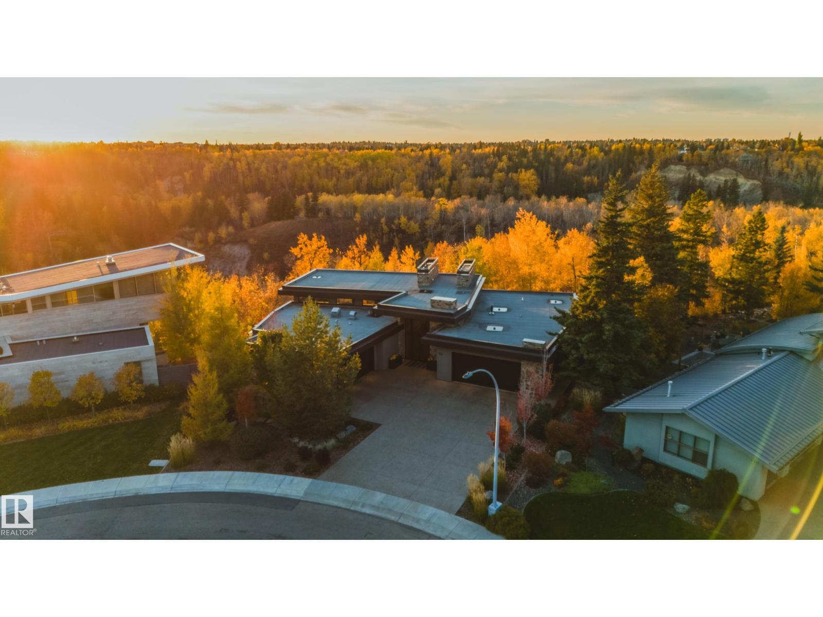 112 Westbrook Dr Nw, Edmonton, Alberta  T6J 2E1 - Photo 2 - E4465054