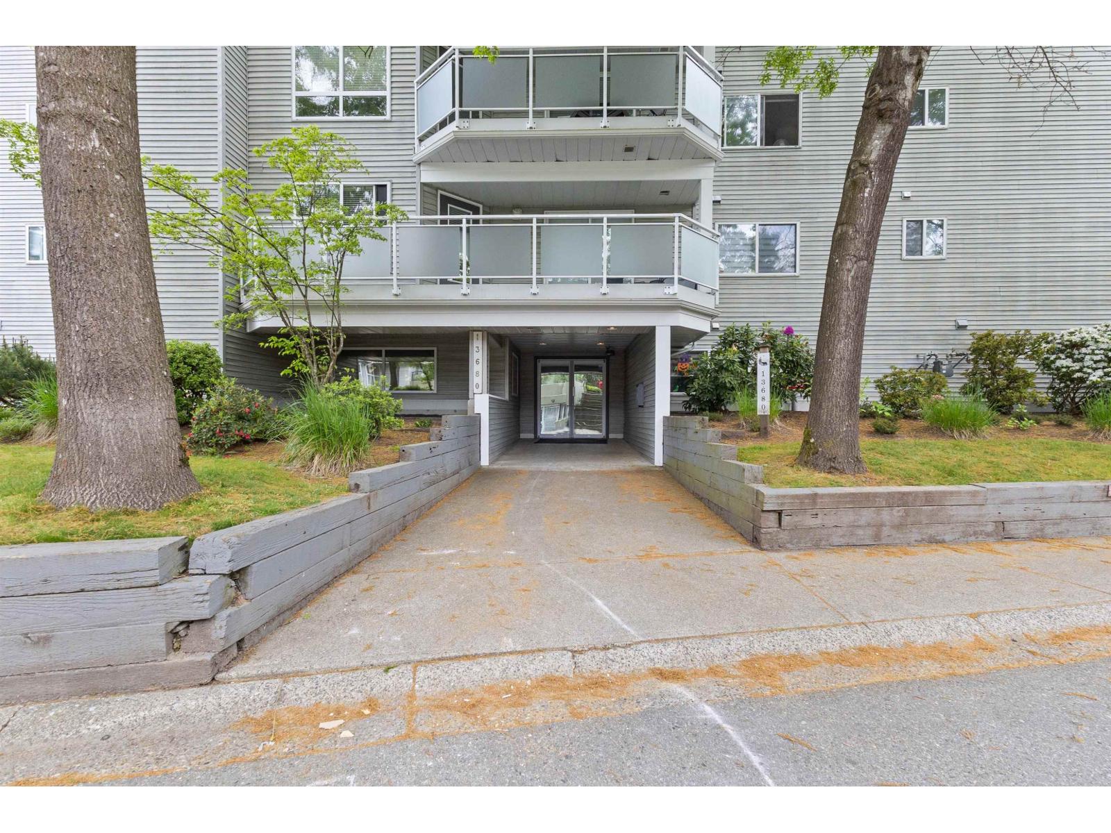 405 13680 84 Avenue, Surrey, British Columbia  V3W 0T6 - Photo 2 - R3081167