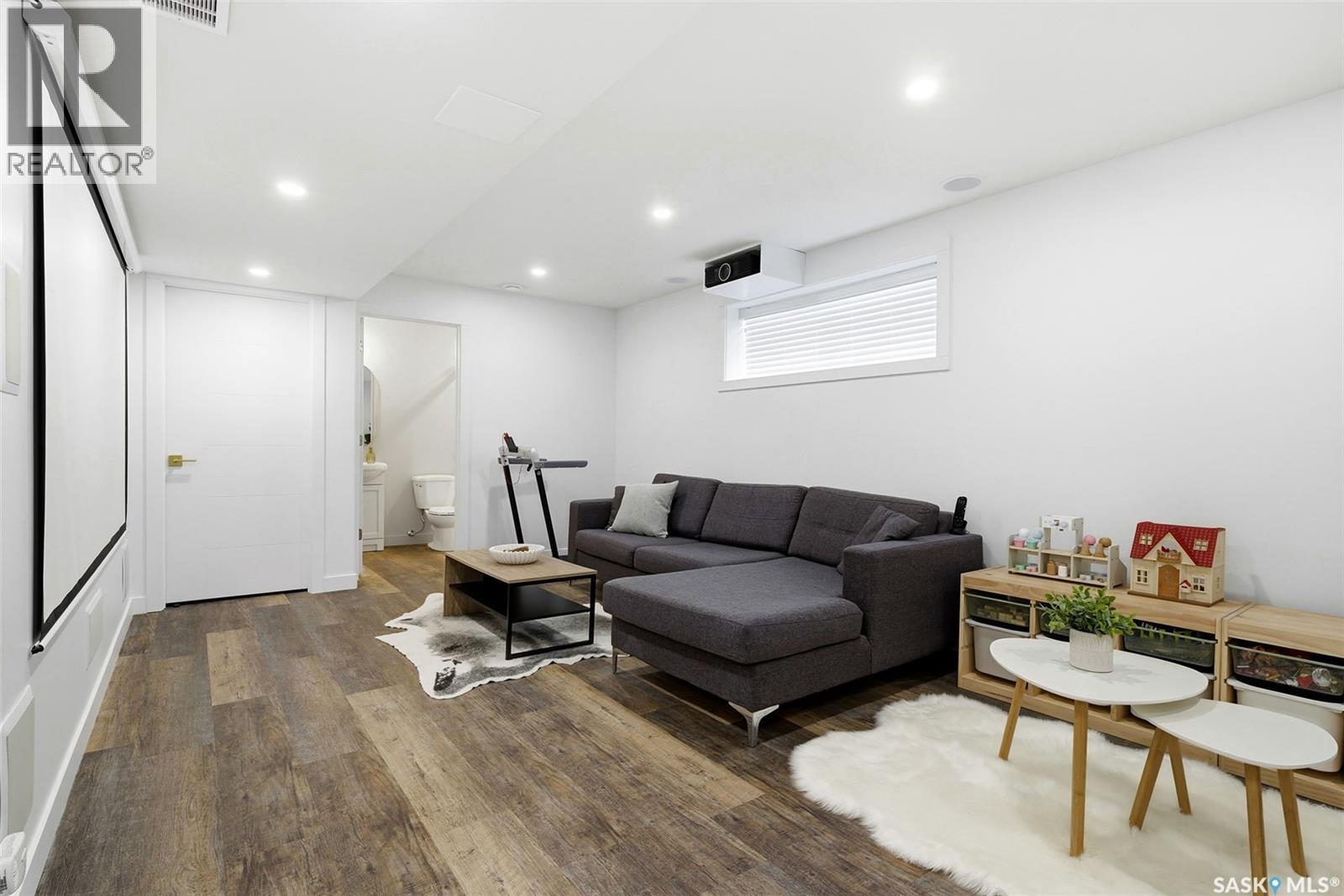 3951 James Hill Road, Regina, Saskatchewan  S4W 0N8 - Photo 29 - SK027213