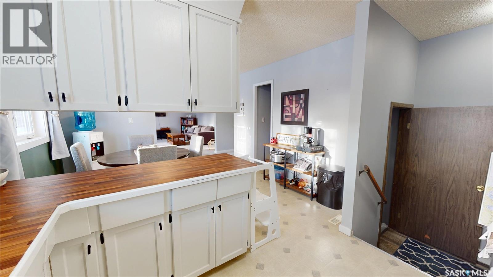 902 Ellice Street, Moosomin, Saskatchewan  S0G 3N0 - Photo 7 - SK027207