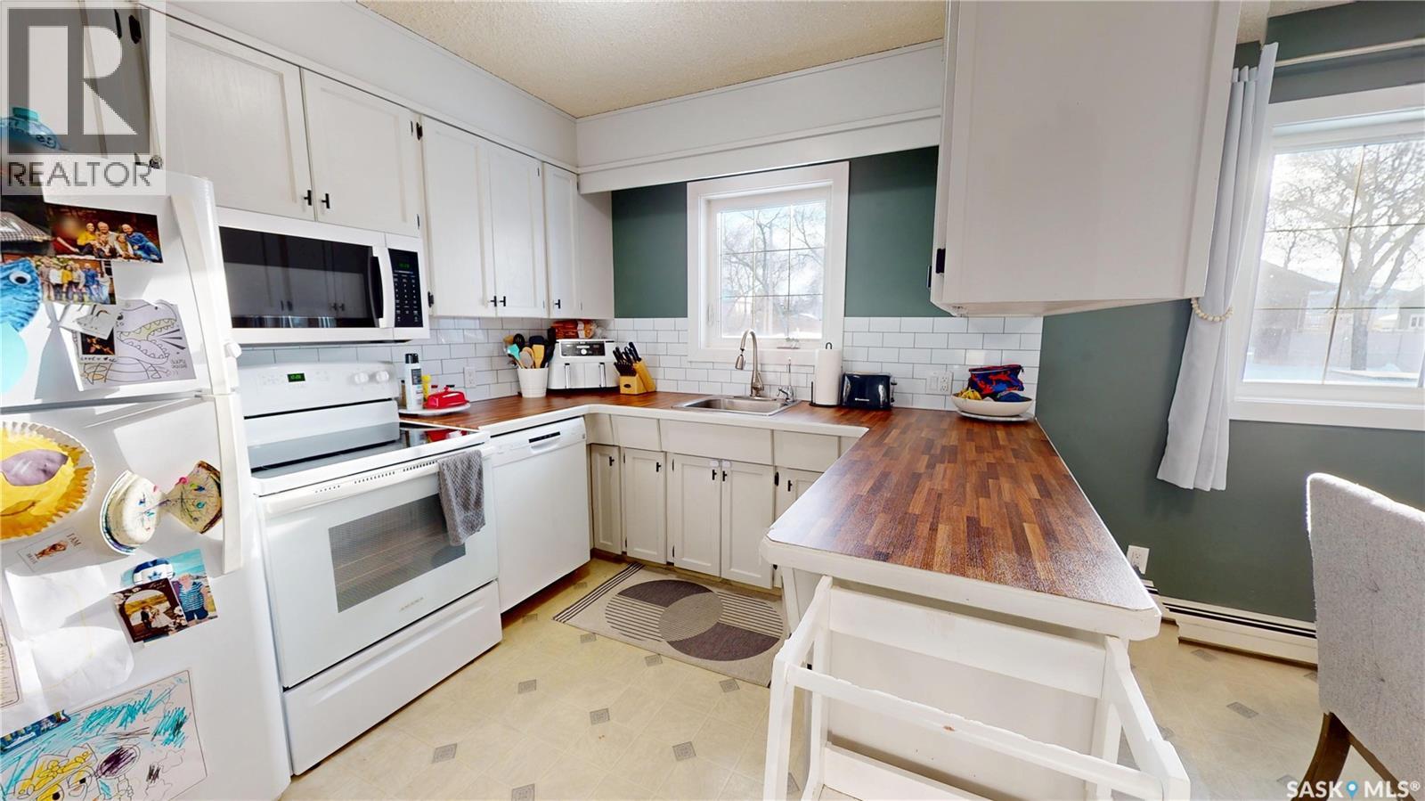 902 Ellice Street, Moosomin, Saskatchewan  S0G 3N0 - Photo 8 - SK027207