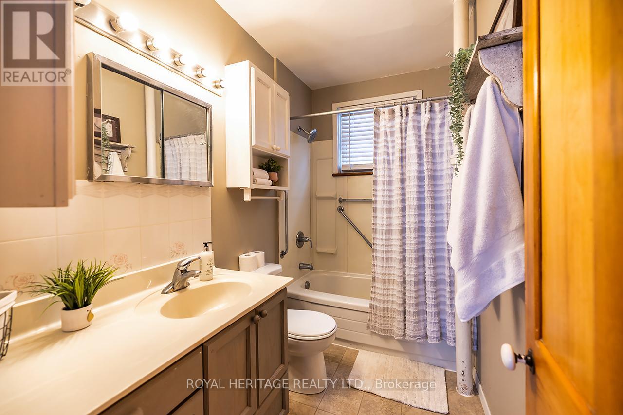 1748 Carmel 2nd Line E, Cavan Monaghan, Ontario  L0A 1G0 - Photo 24 - X12720552