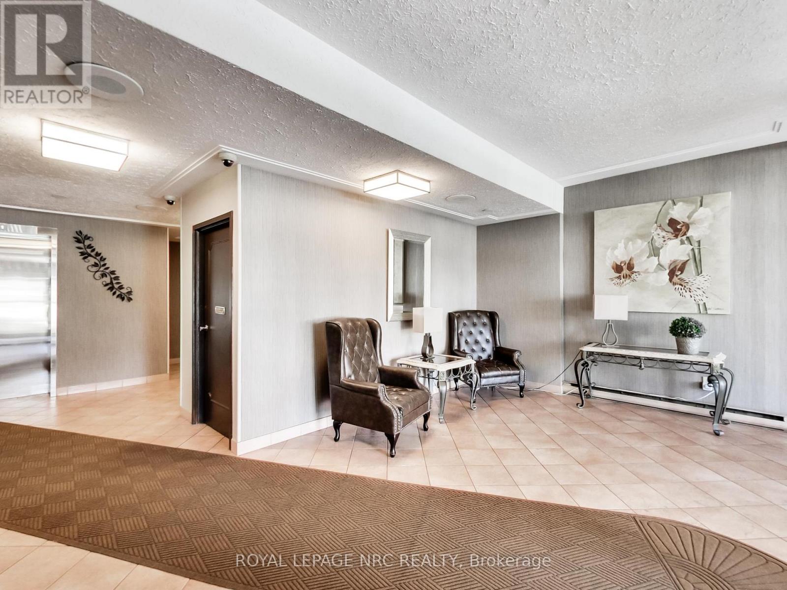 405 - 30 Harrisford Street, Hamilton, Ontario  L8K 6M9 - Photo 5 - X12720598