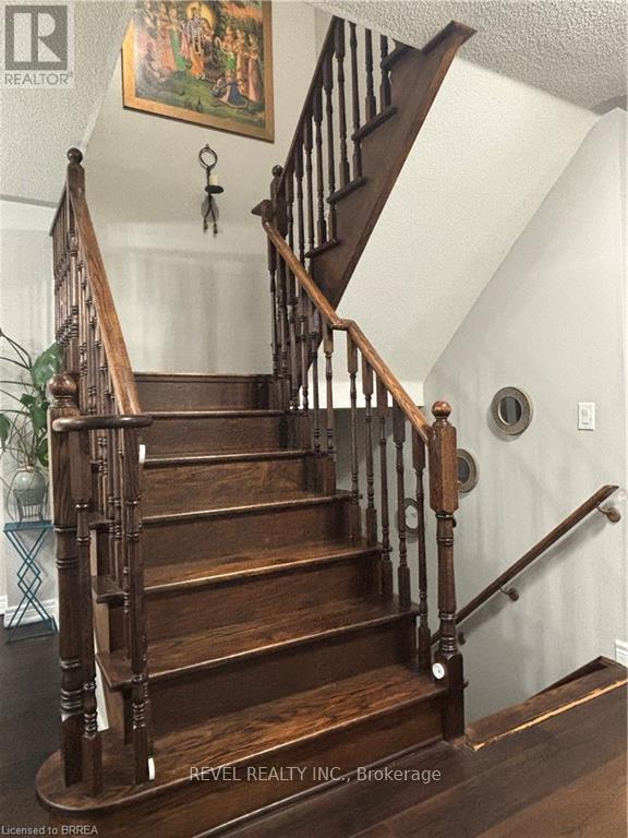 252 Berry Street, Shelburne, Ontario  L9V 3E1 - Photo 2 - X12720624