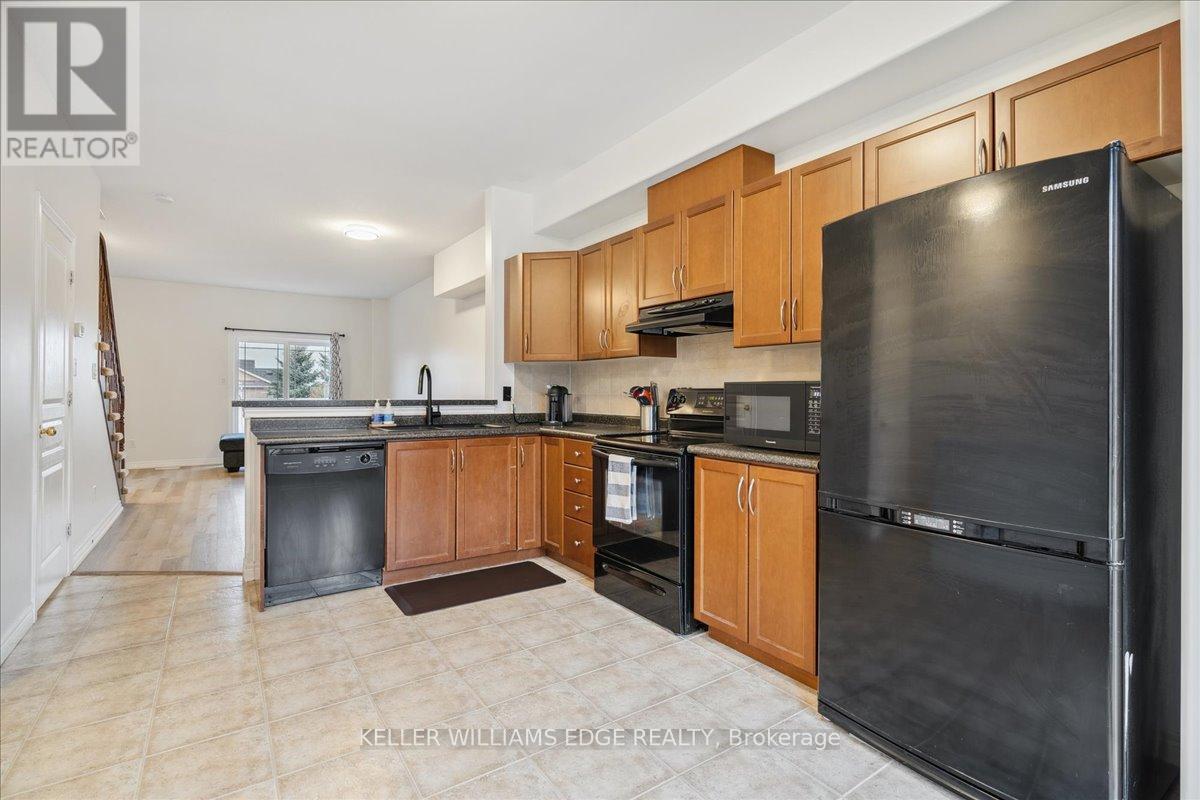 65 Willow Lane, Grimsby, Ontario  L3M 0B2 - Photo 7 - X12720688