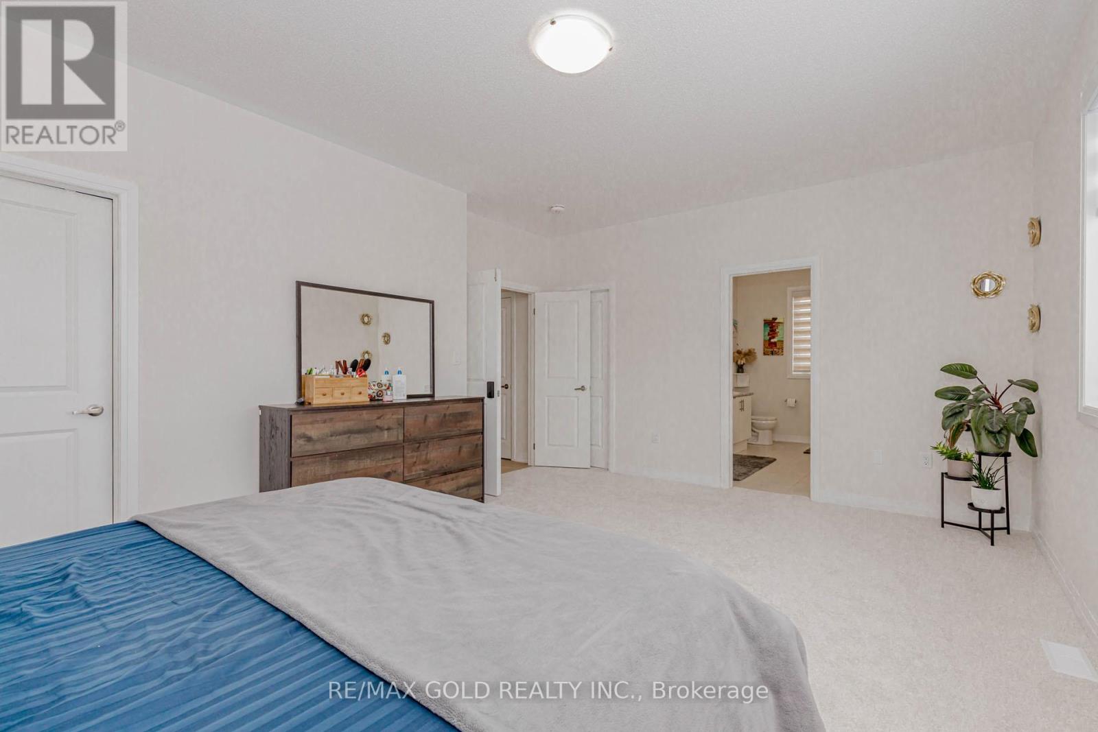 57 Arnold Circle, Brampton, Ontario  L7A 0B8 - Photo 19 - W12717334