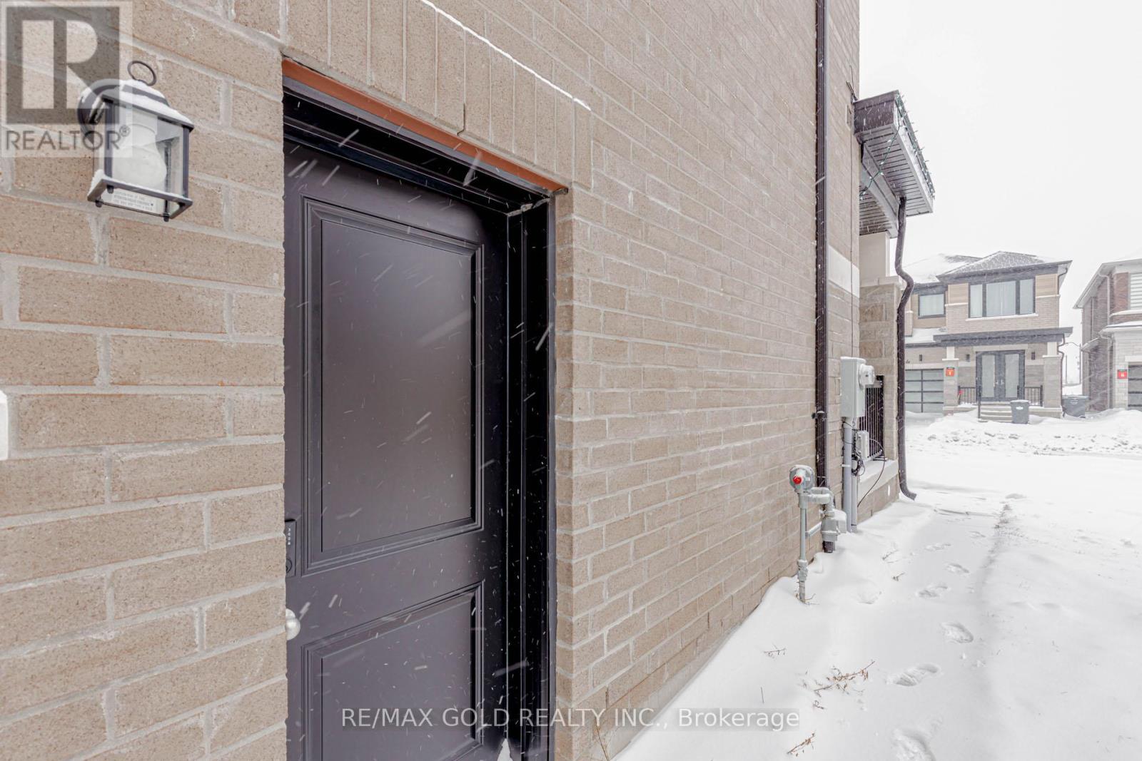 57 Arnold Circle, Brampton, Ontario  L7A 0B8 - Photo 33 - W12717334