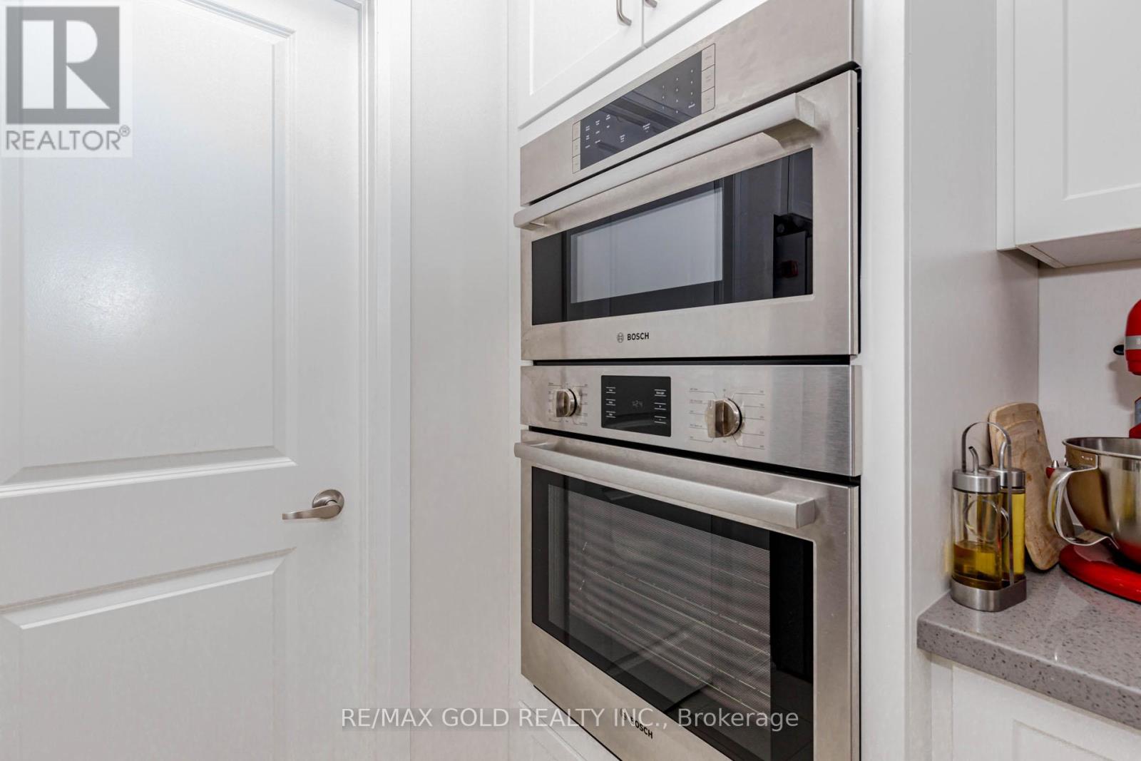 57 Arnold Circle, Brampton, Ontario  L7A 0B8 - Photo 15 - W12717334