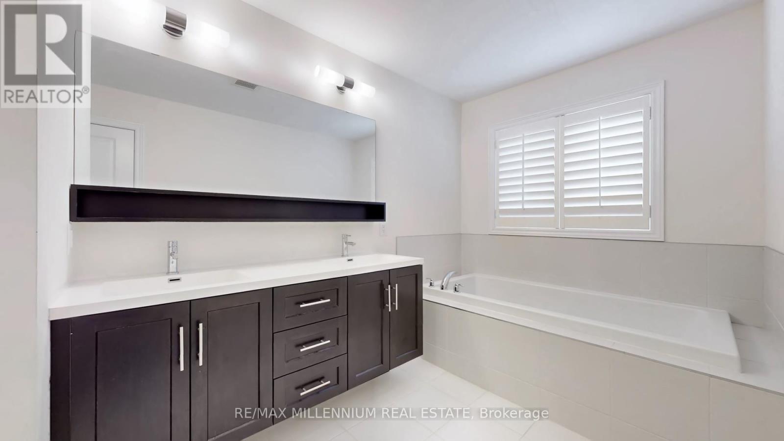 29 Hibiscus Lane, Hamilton, Ontario  L8K 0A4 - Photo 29 - X12710388