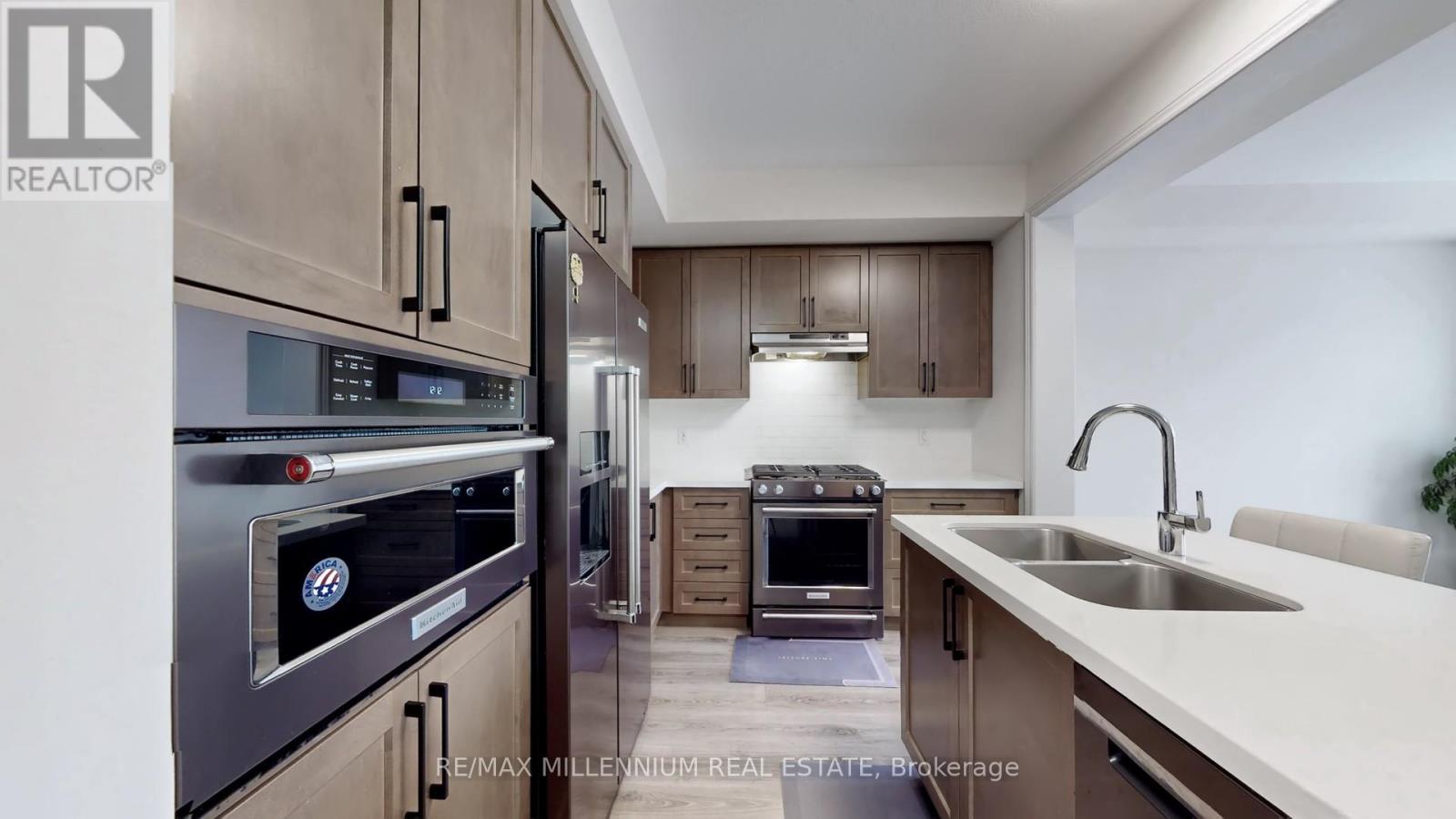 29 Hibiscus Lane, Hamilton, Ontario  L8K 0A4 - Photo 11 - X12710388