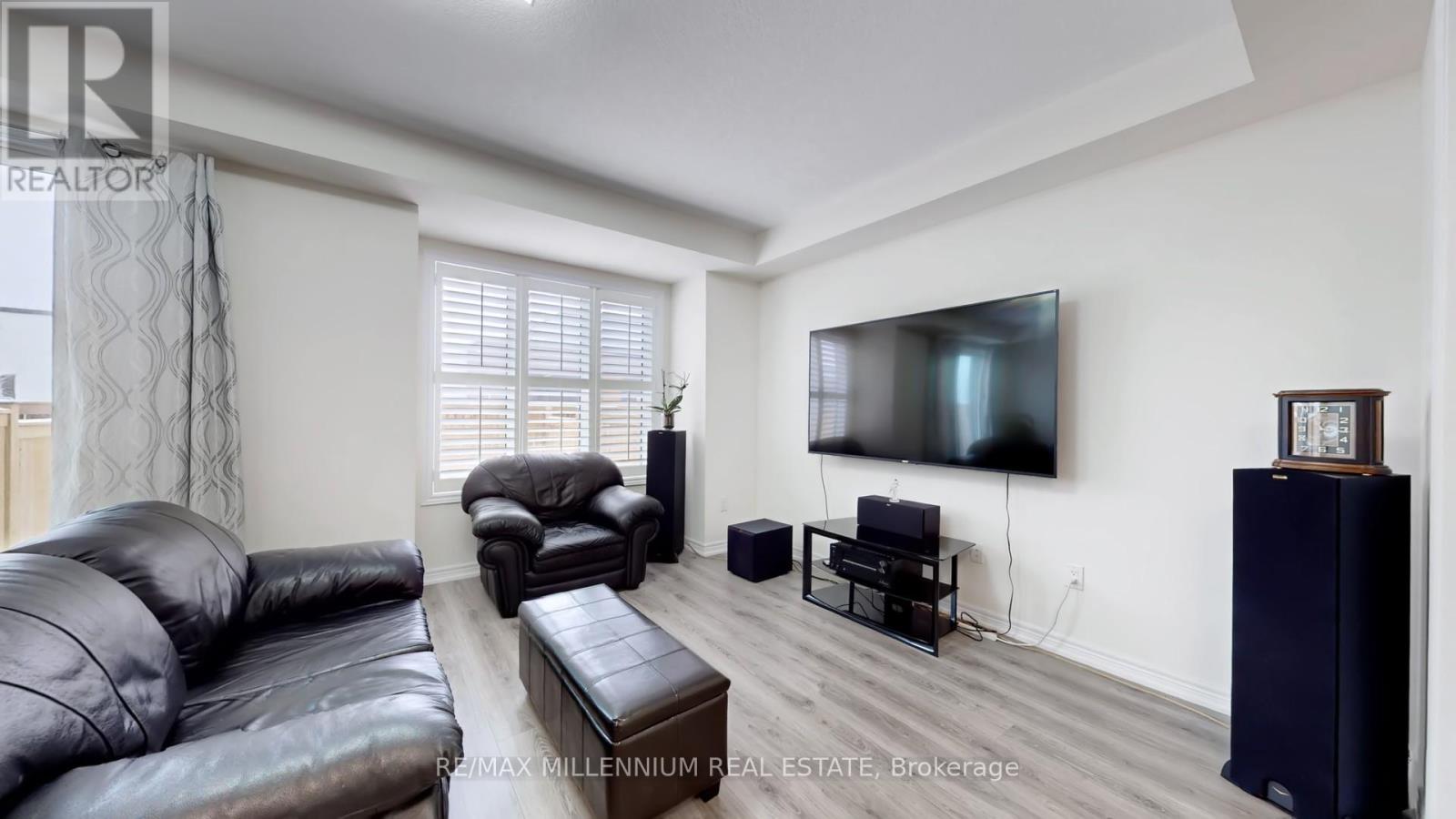 29 Hibiscus Lane, Hamilton, Ontario  L8K 0A4 - Photo 5 - X12710388