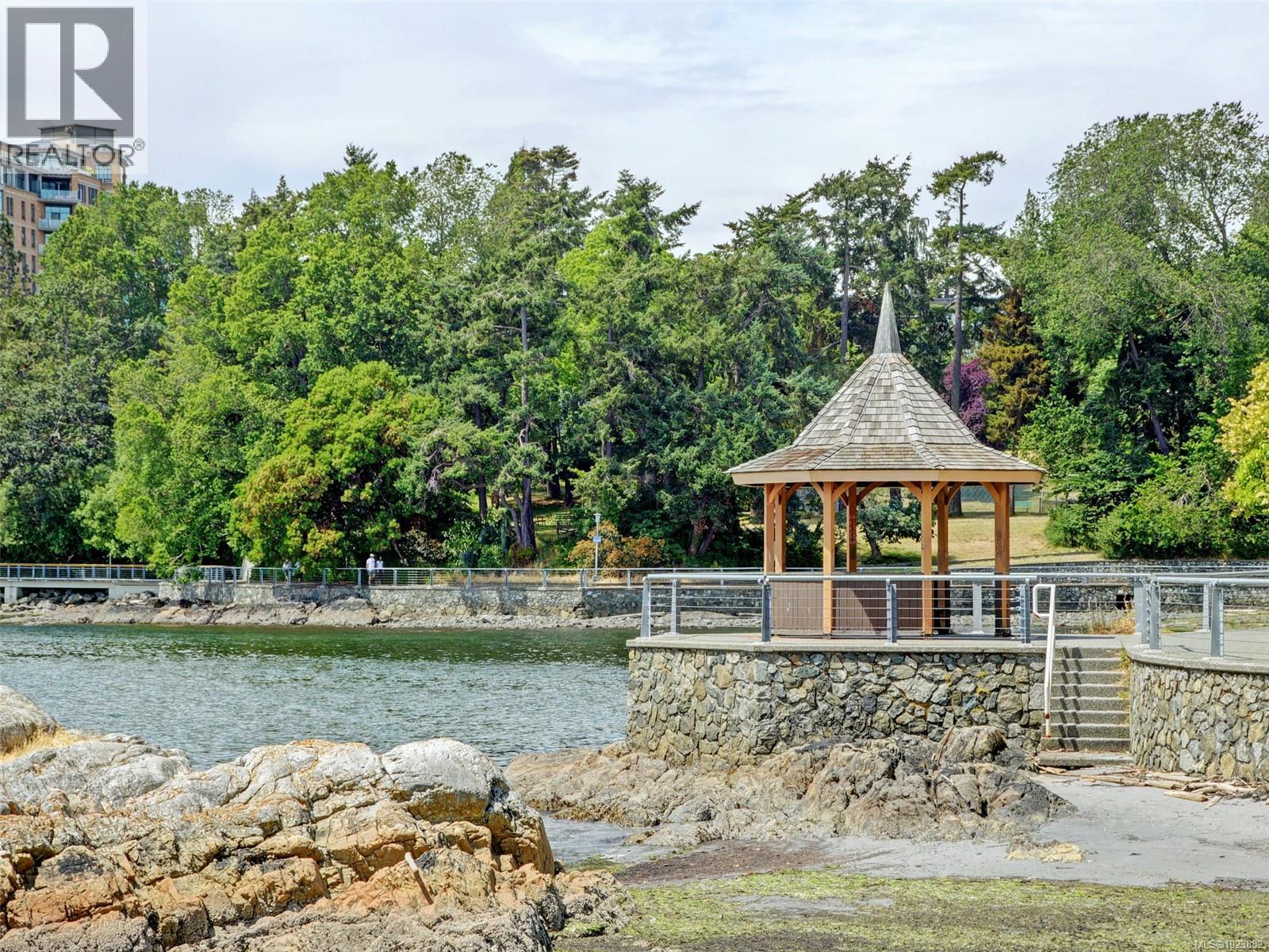 208 610 Lampson Rd, Esquimalt, British Columbia  V9A 0L3 - Photo 30 - 1023882