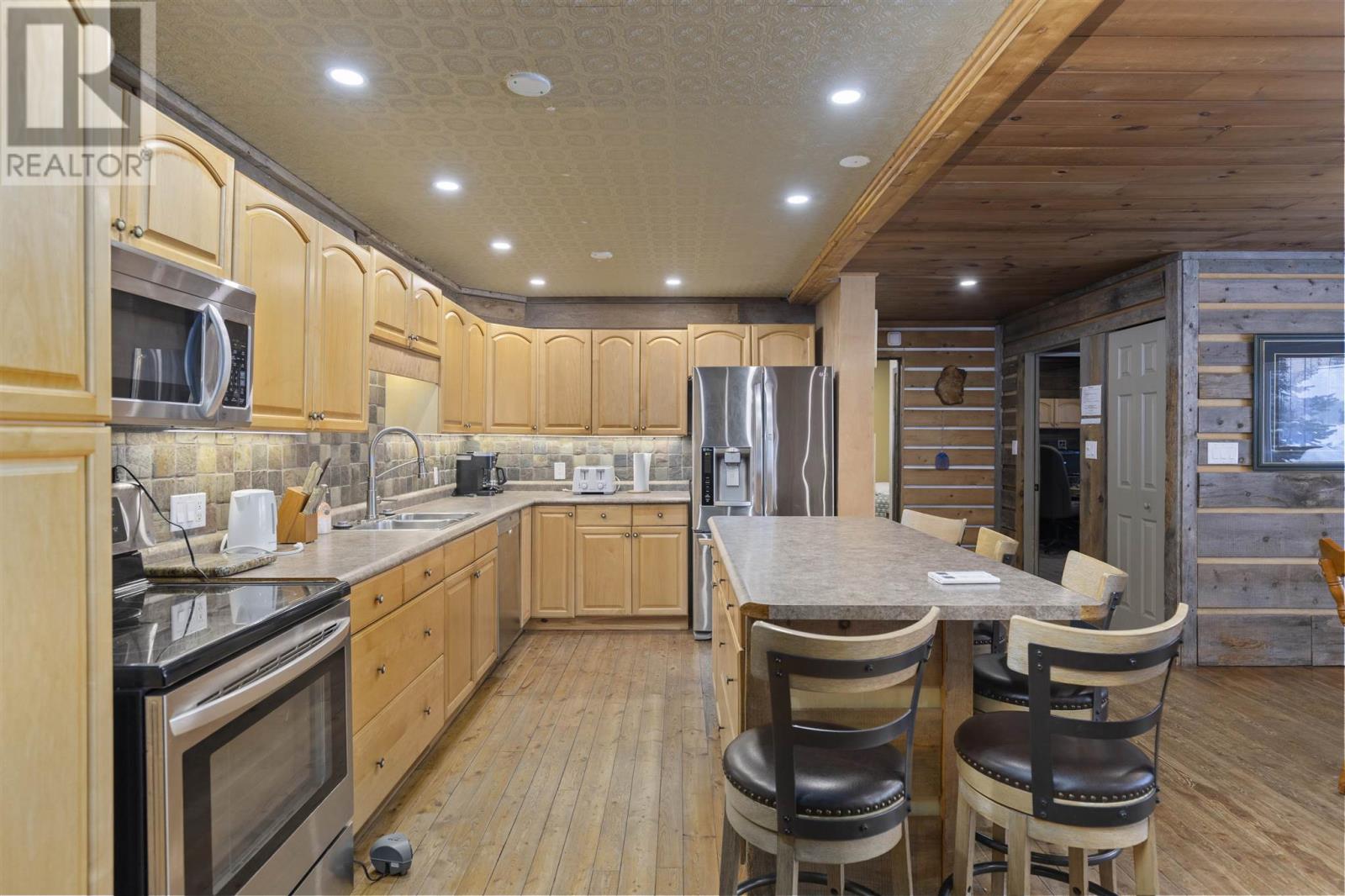 11028 Highway 17 N, Batchawana Bay, Ontario P0S 1A0 - Photo 31 - SM260127