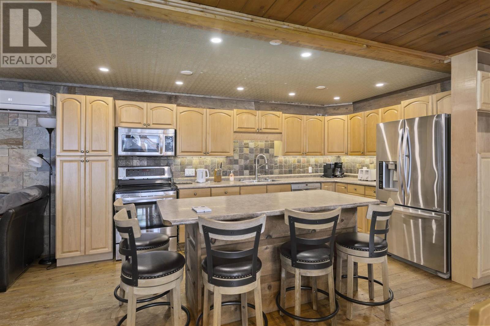 11028 Highway 17 N, Batchawana Bay, Ontario P0S 1A0 - Photo 32 - SM260127