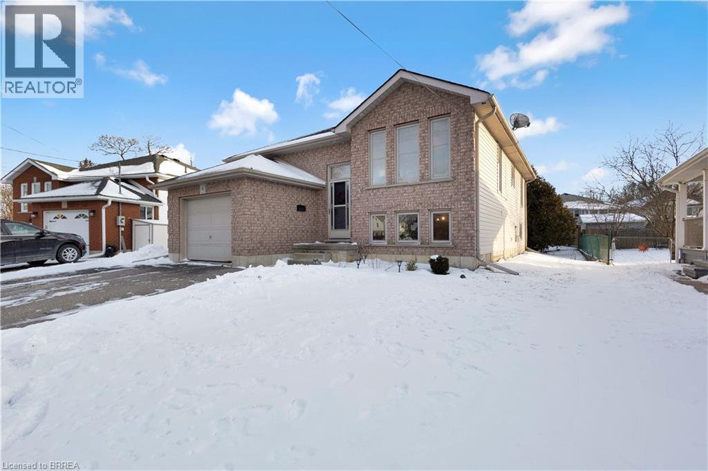 4 Baldwin Avenue, Brantford, Ontario  N3S 1H5 - Photo 2 - 40799396