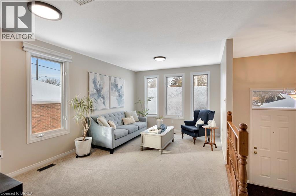 4 Baldwin Avenue, Brantford, Ontario  N3S 1H5 - Photo 5 - 40799396