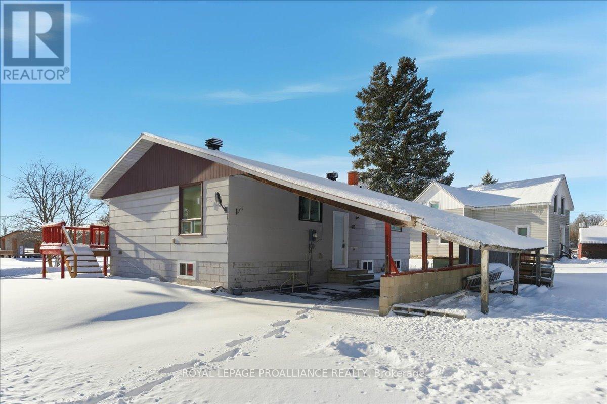 118 River Street E, Tweed, Ontario  K0K 3J0 - Photo 2 - X12720806