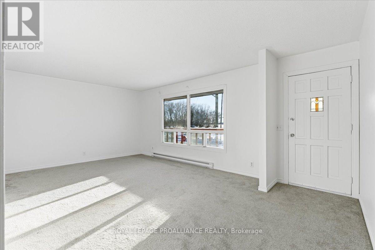 118 River Street E, Tweed, Ontario  K0K 3J0 - Photo 3 - X12720806