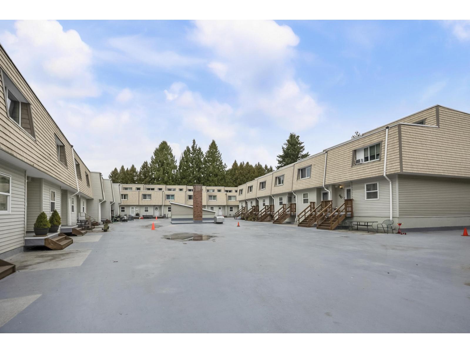 17 33293 E Bourquin Crescent, Abbotsford, British Columbia  V2S 1Y2 - Photo 2 - R3079457