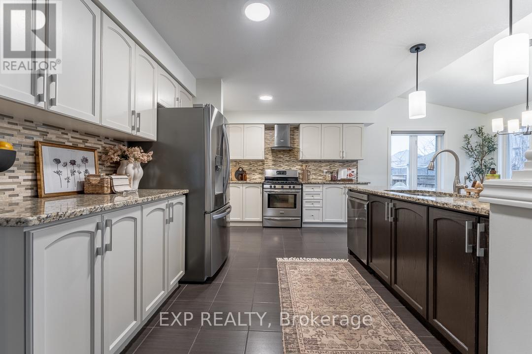 919 Foxcreek Road, London North, Ontario  N6G 0H1 - Photo 11 - X12720738