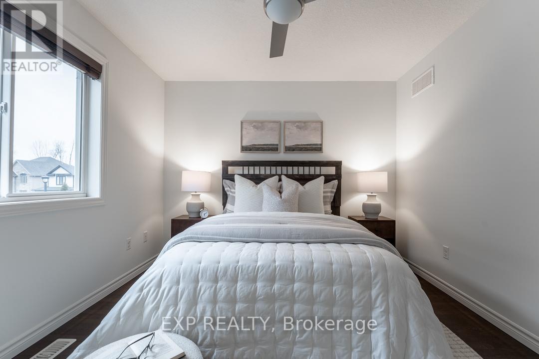 919 Foxcreek Road, London North, Ontario  N6G 0H1 - Photo 25 - X12720738