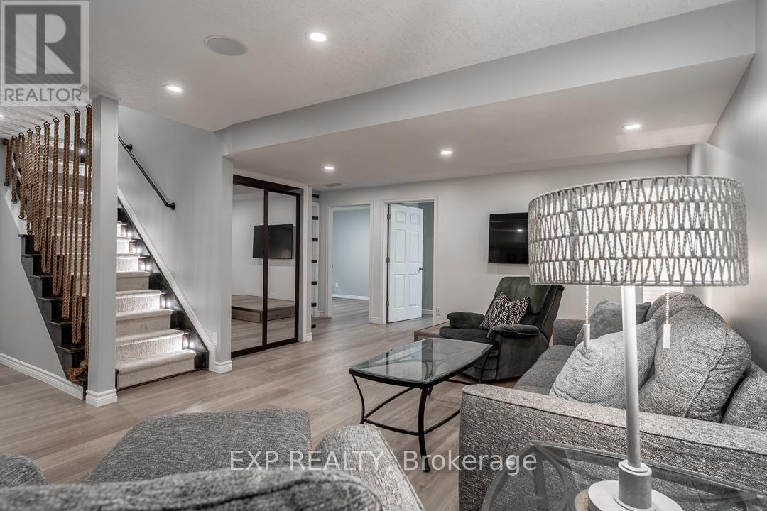 919 Foxcreek Road, London North, Ontario  N6G 0H1 - Photo 30 - X12720738