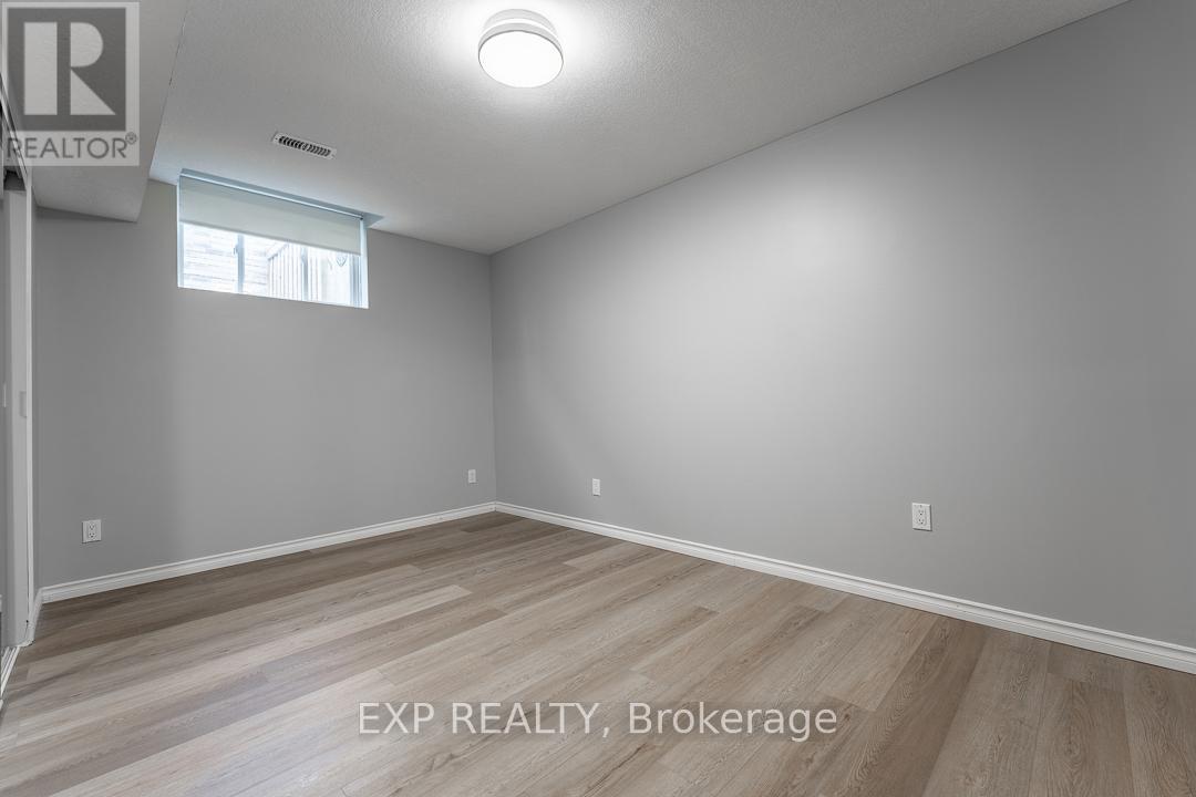 919 Foxcreek Road, London North, Ontario  N6G 0H1 - Photo 36 - X12720738