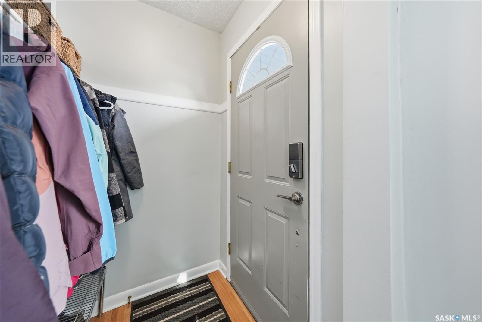 2414 William Avenue, Saskatoon, Saskatchewan  S7J 1B1 - Photo 3 - SK027116