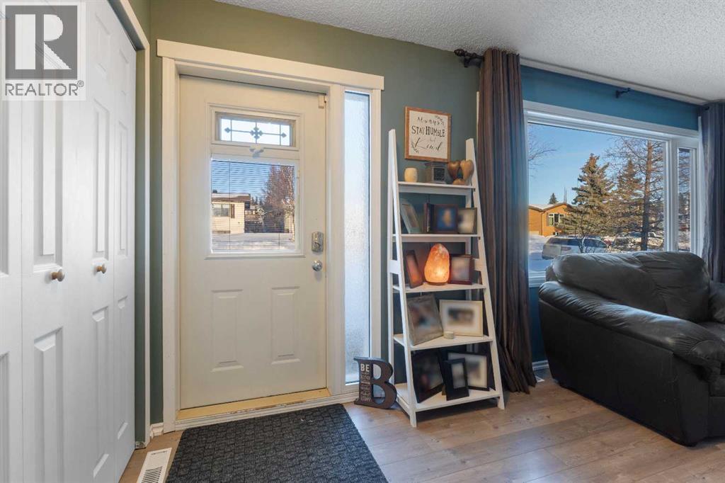 11 Hillside Avenue, Swan Hills, Alberta  T0G 2C0 - Photo 5 - A2275938