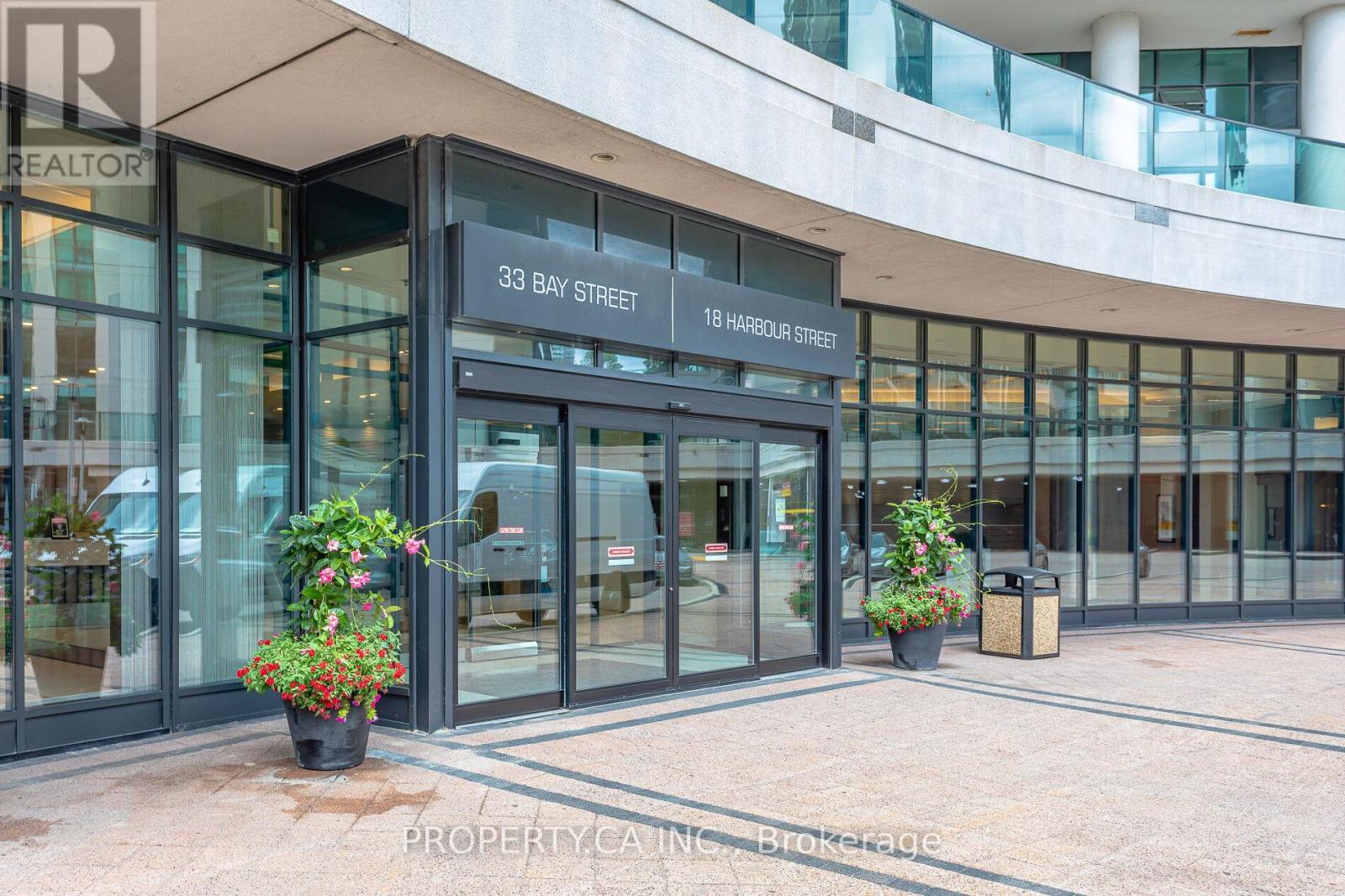 1604 - 33 Bay Street, Toronto, Ontario  M5J 2Z3 - Photo 4 - C12720742