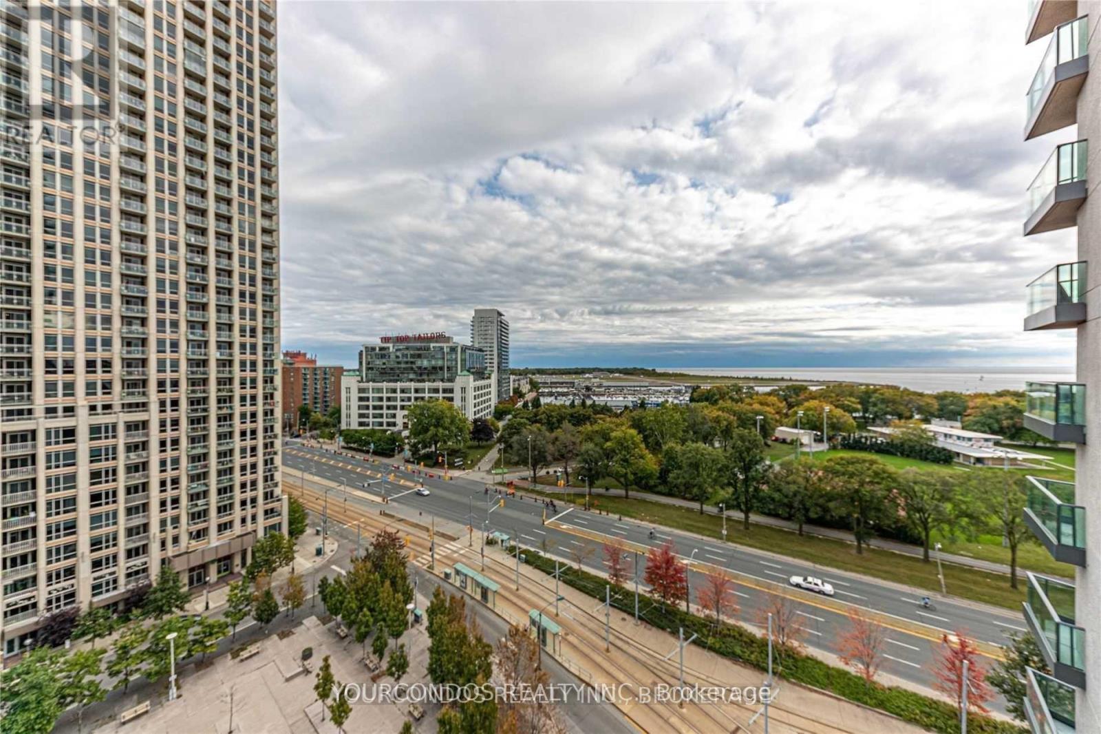 1203 - 215 FORT YORK BOULEVARD, Toronto, Ontario
