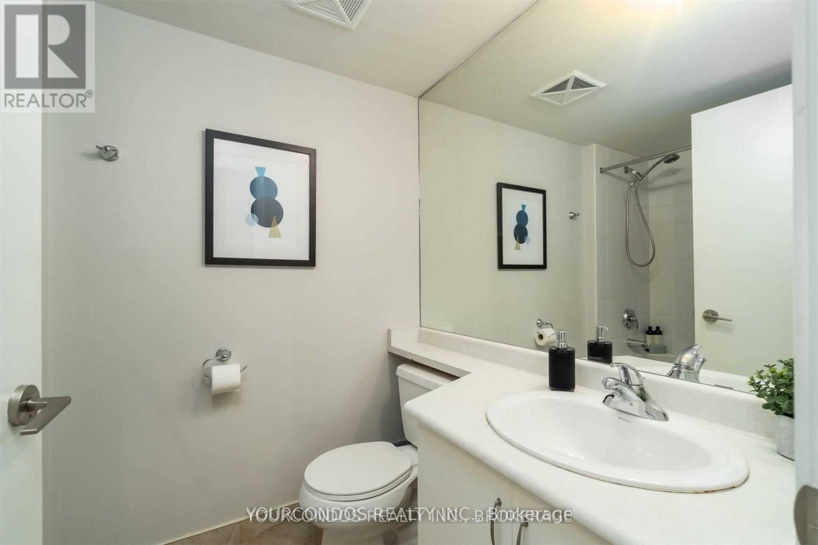 1203 - 215 Fort York Boulevard, Toronto, Ontario  M5V 4A2 - Photo 10 - C12720762