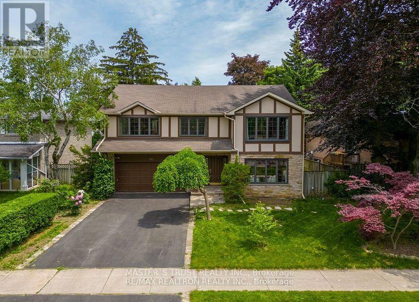 153 BANBURY ROAD, Toronto, Ontario