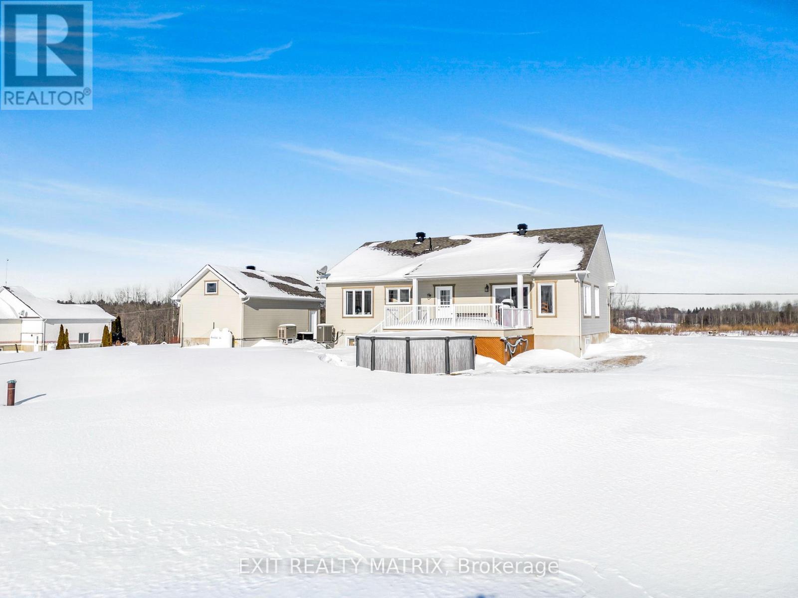 3100 Pattee Road E, Champlain, Ontario K6A 2R2 - Photo 30 - X12720768