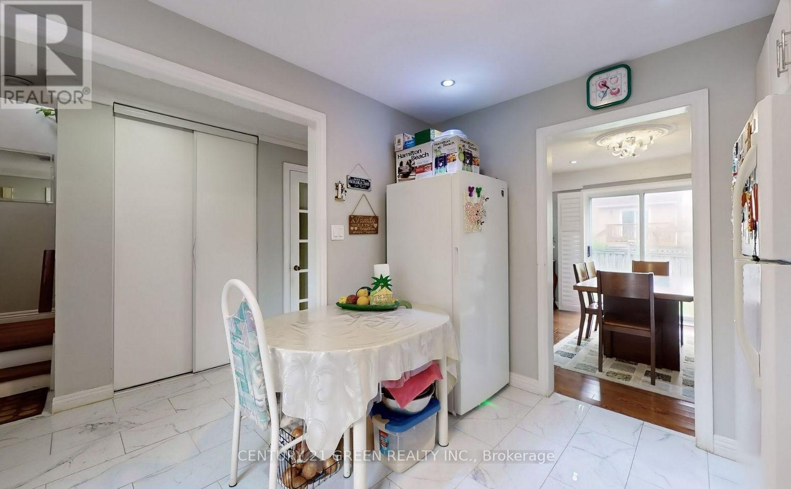 1590 Marshcourt Drive, Pickering, Ontario  L1V 6G3 - Photo 10 - E12720754