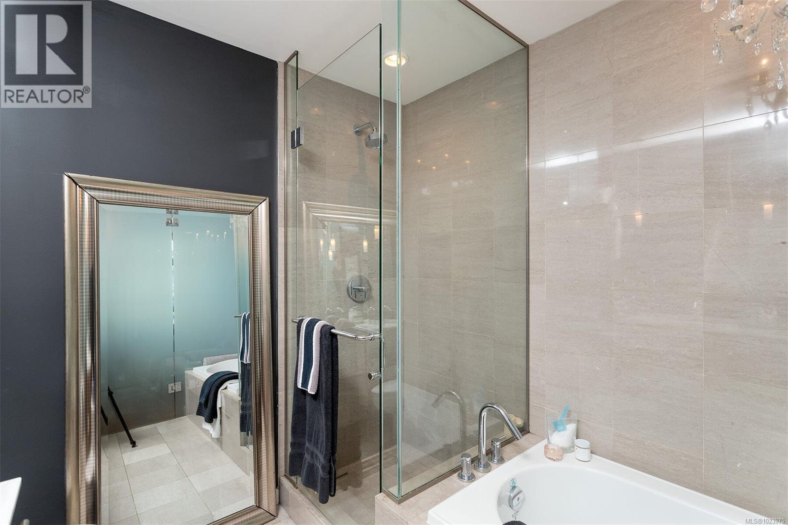 216 68 Songhees Rd, Victoria, British Columbia  V9A 0A3 - Photo 34 - 1023975