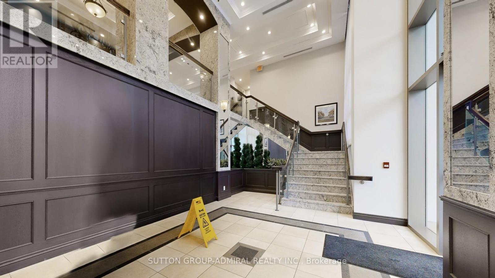 207 - 281 Woodbridge Avenue, Vaughan, Ontario  L4L 0C6 - Photo 2 - N12720750